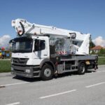 Автогідропідйомник SkyLift з висотою підйому 37 метрів 1
