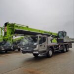 Автокран ZOOMLION 25т вид збоку