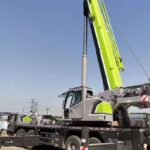 Автокран ZOOMLION 30т в розгорнутому вигляді на аутригерах