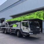 Автокран ZOOMLION 30т вид збоку
