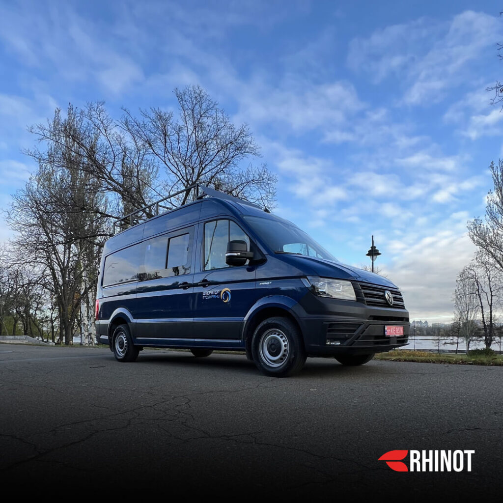 Автолабораторія на базі Volkswagen Crafter вид збоку